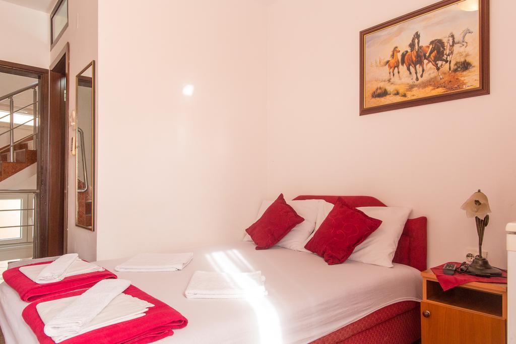 Guest House Vucicevic بودفا المظهر الخارجي الصورة