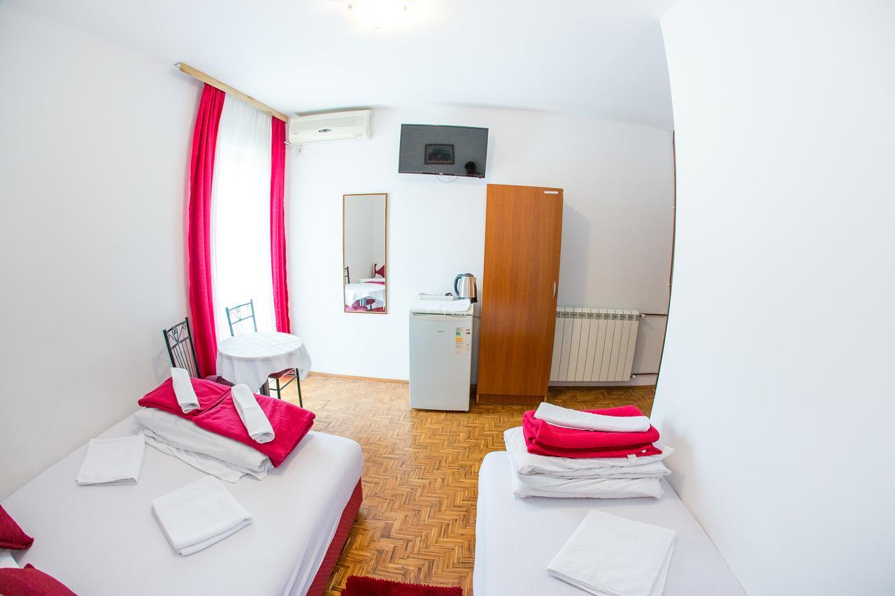 Guest House Vucicevic بودفا المظهر الخارجي الصورة